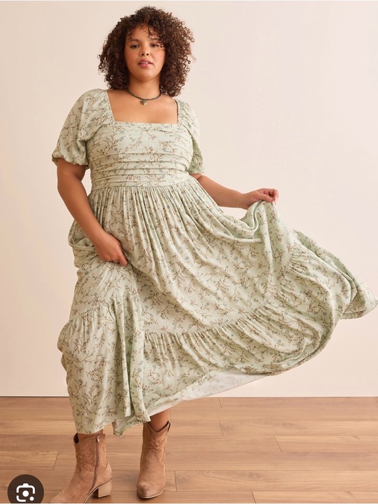 ARULA Dresses & Skirts - ARULA Sage Green Floral Maxi Dress with Square Neck